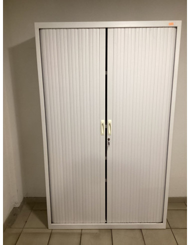 ARMOIRE HAUTE A RIDEAUX