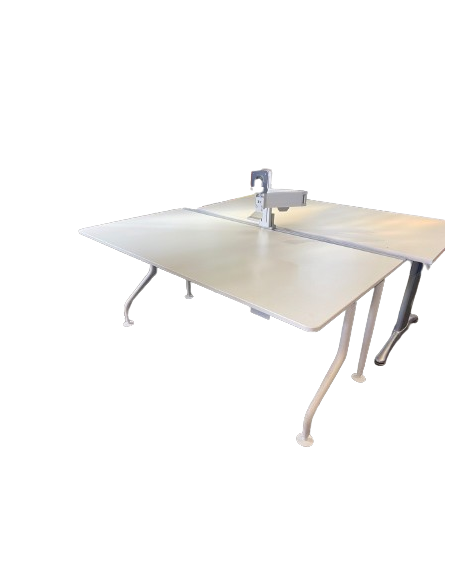 BUREAU DROIT AVEC BRAS D'ECRAN