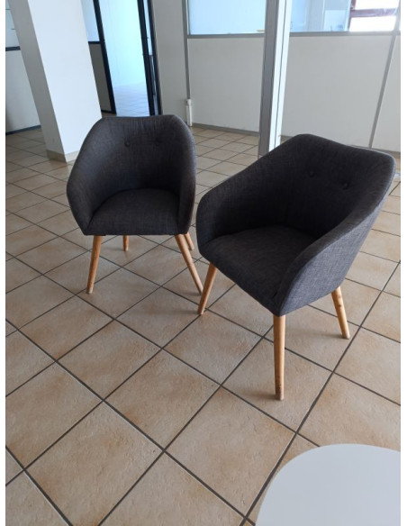 ENSEMBLE UN CANAPE ET DEUX FAUTEUILS