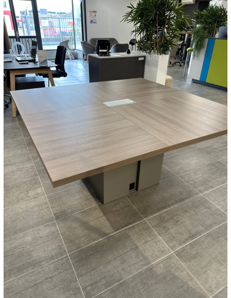 TABLE REUNION CARREE