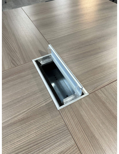 TABLE REUNION CARREE