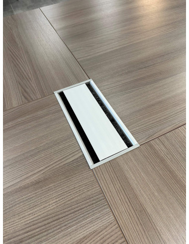 TABLE REUNION CARREE