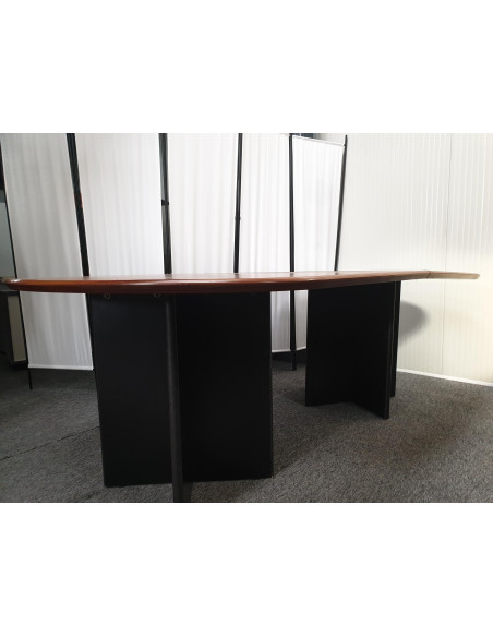 TABLE DE REUNION OVALE