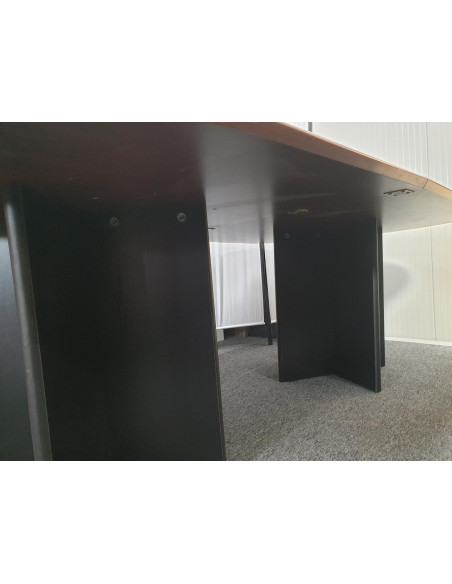 TABLE DE REUNION OVALE