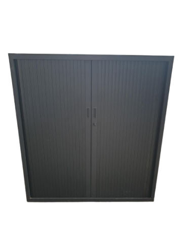 ARMOIRE A RIDEAUX NOIRE