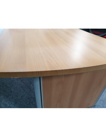 BUREAU DROIT PIEDS PLEINS