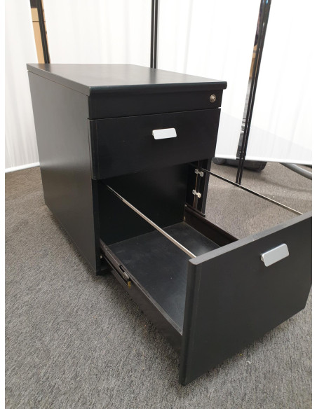 BUREAU DE DIRECTION AVEC CAISSONS