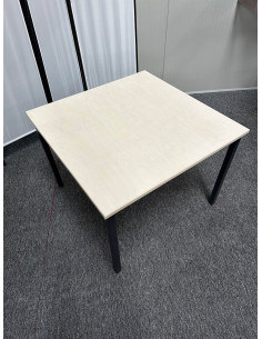 Table basse carrée - seconde main - plateau bois - pieds... 2