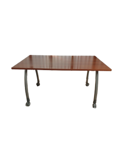 TABLE REUNION PIEDS A ROULETTES