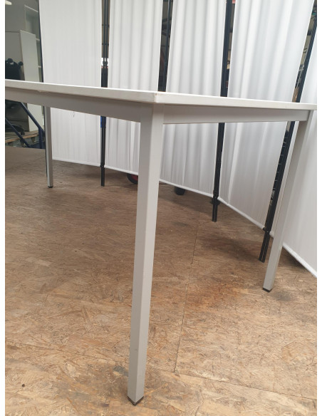 TABLE RECTANGULAIRE