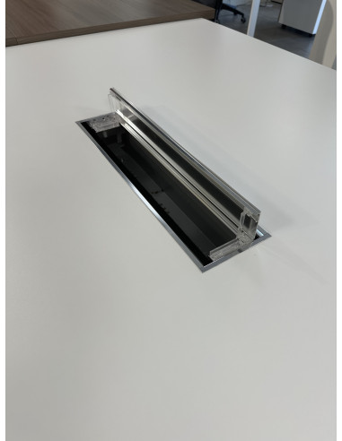 TABLE DE REUNION BLANC ET CHROME