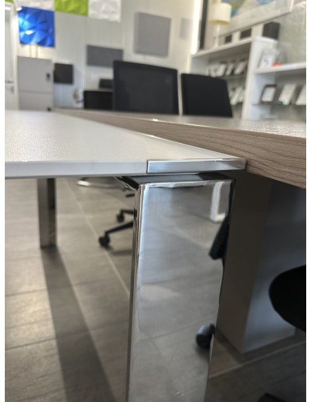 TABLE DE REUNION BLANC ET CHROME