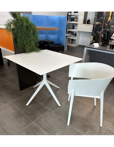 TABLE BLANCHE CARREE