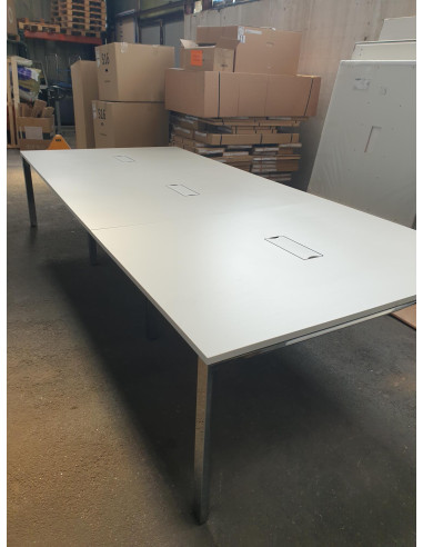 GRANDE TABLE DE REUNION ACTIU