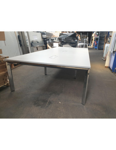 GRANDE TABLE DE REUNION ACTIU