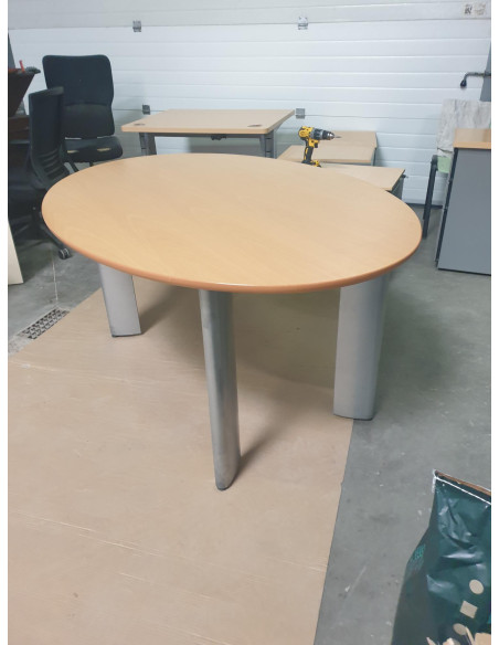 TABLE REUNION OVALE 160x110cm - seconde main - coloris plateau hêtre - pieds métal