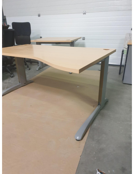 BUREAU ASYMETRIQUE COLORIS POIRIER - seconde main - pieds métal L - dimensions 160x80x100cm