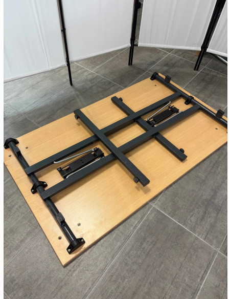 TABLE REUNION PLIANTE - seconde main - coloris plateau hêtre - dimensions 120x70x75