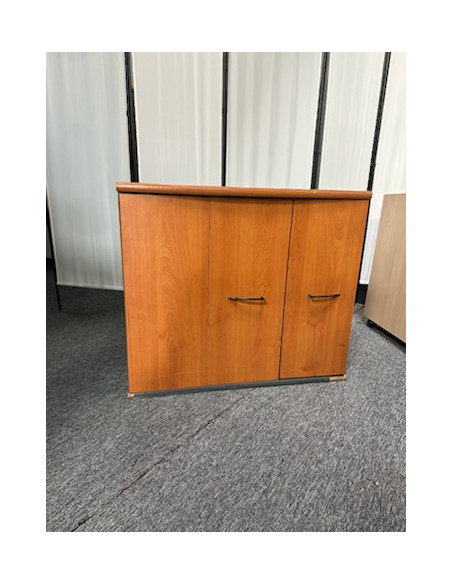 ARMOIRE BASSE 1 PORTE BATTANTE 1 PORTE COULISSANTE - seconde main - en mélaminé coloris bois - dimensions 70x80x48 cm