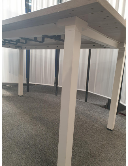 TABLE DE REUNION 160X80 - seconde main - coloris plateau OLMO STORM - pieds carrés blanc