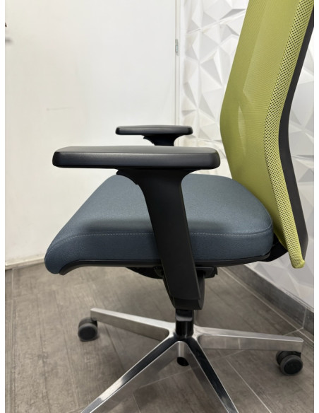 SIEGE DE TRAVAIL WIND - destockage - translation assise - accoudoirs 2D